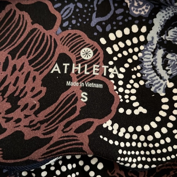 Athleta patchwork Salutation leggings - Picture 3 of 8